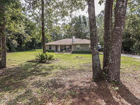 3rd image of 625 Camp Milton Ln