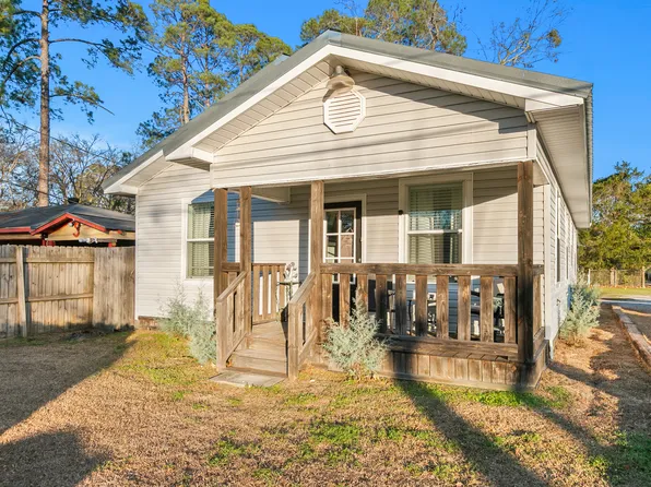 1017 26th Ave, Northport, AL 35476