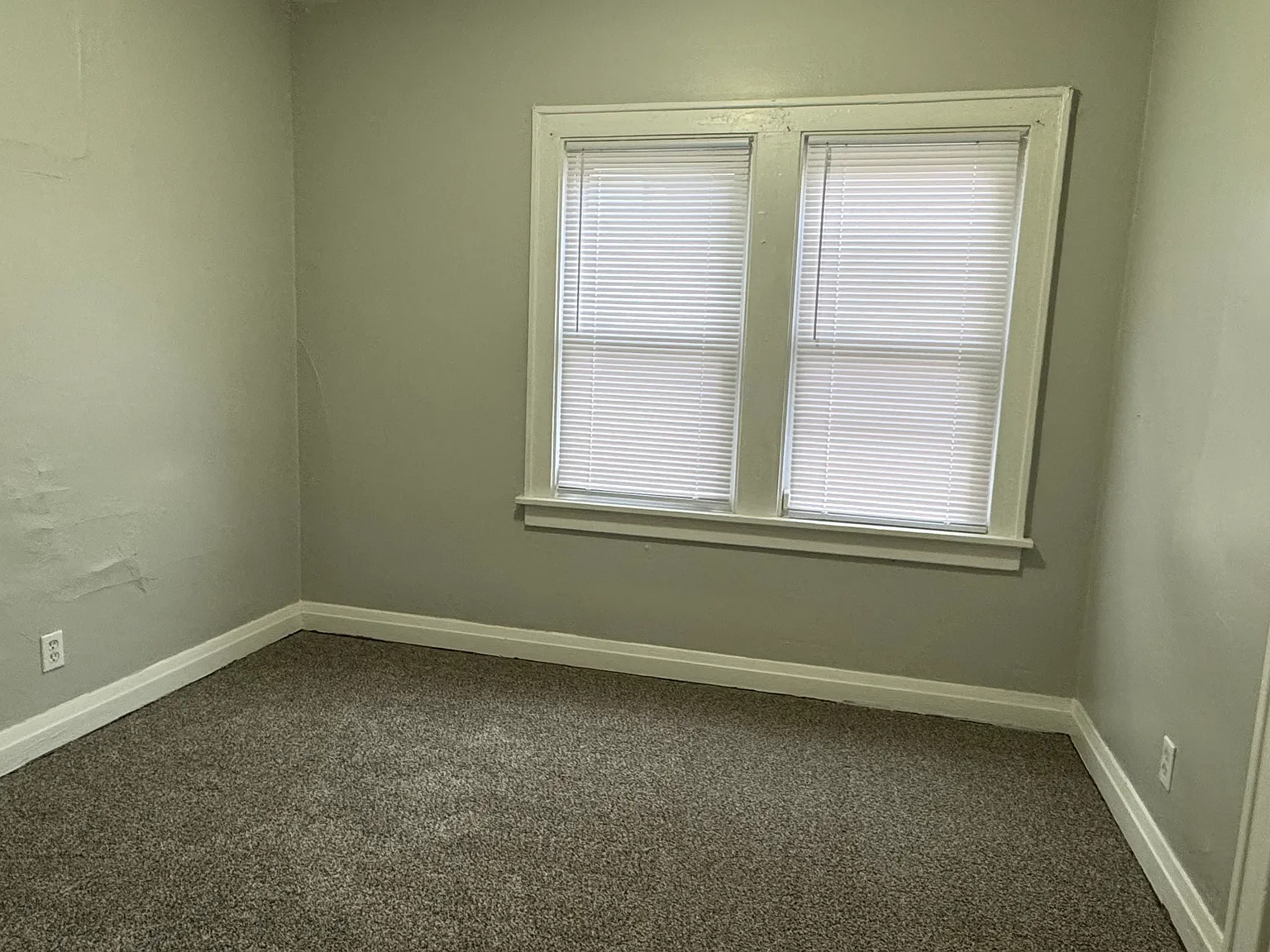 3 bed, 1200 sqft, $950 — Photo 3