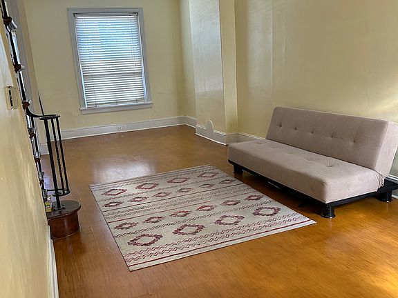 2nd image of 2562 E Allegheny Ave