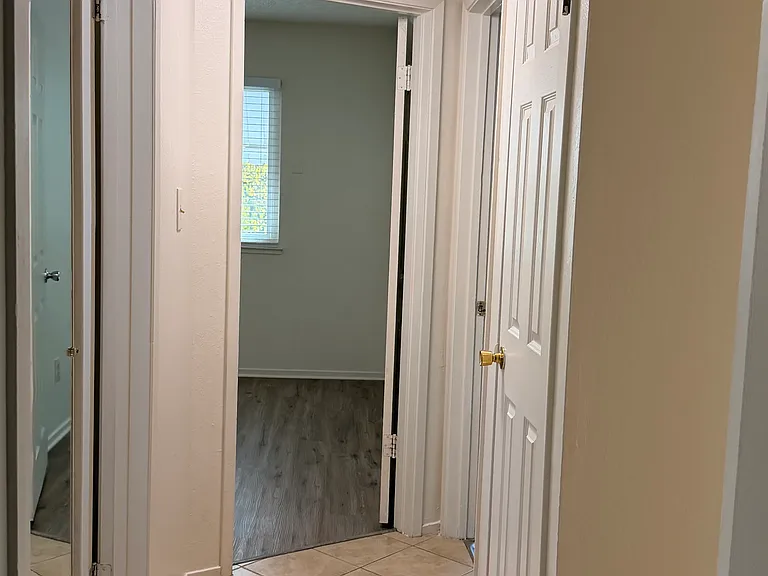 755 Carro Dr #4 — Photo 16
