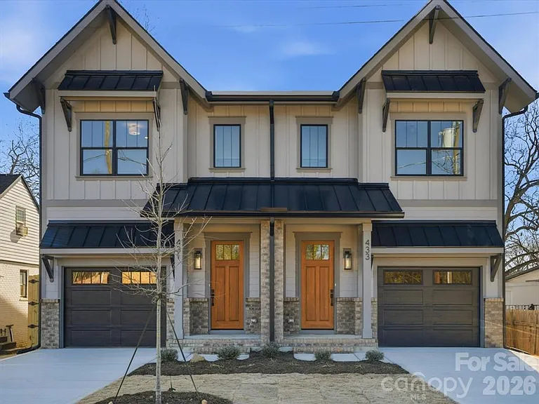 431 W Peterson Dr — Photo 1