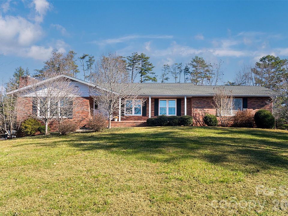 1st image of 15 Lackey Ln