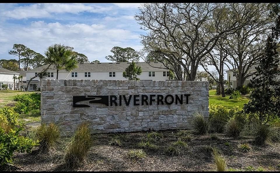 1st image of 312 River Front Way