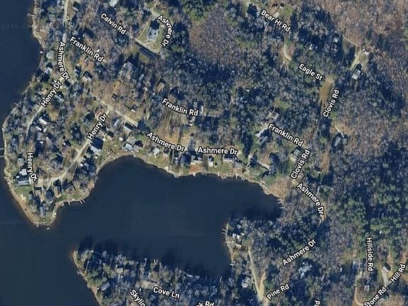 3rd image of 26 Bear Hill Rd