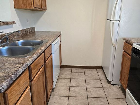 3rd image of 5717-5719 Canaveral Dr #5717