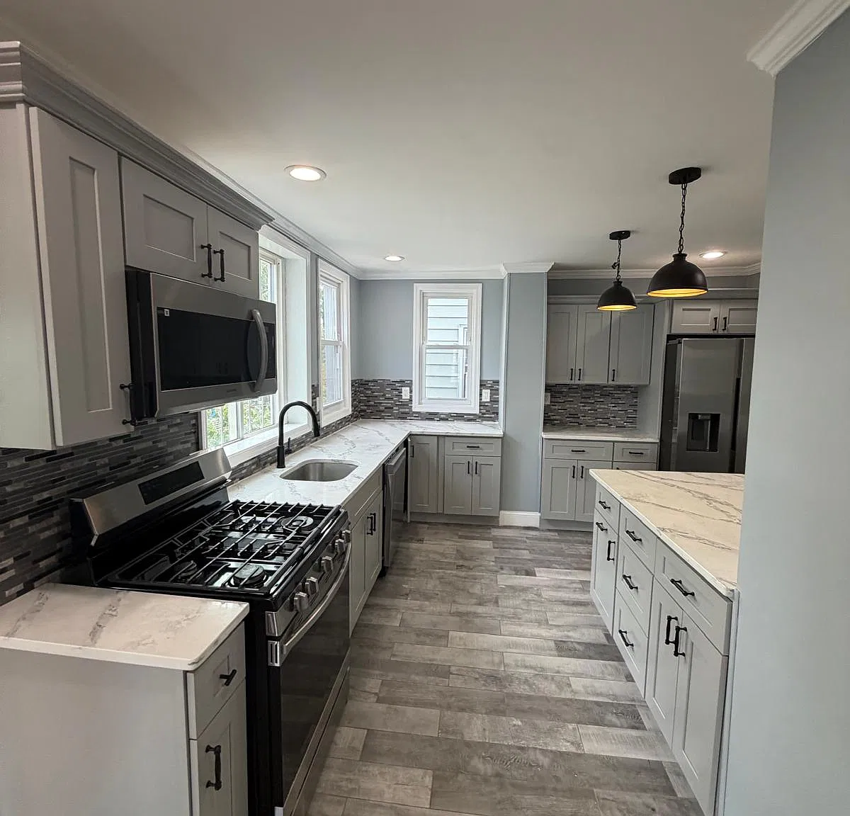3 bed, 1500 sqft, $4,300 — Photo 2