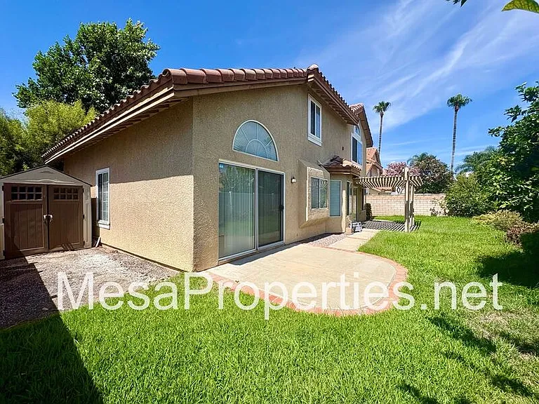 14095 Bancroft Ct — Photo 28