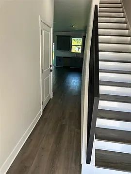5th image of 4107 N Thatcher Ave #2