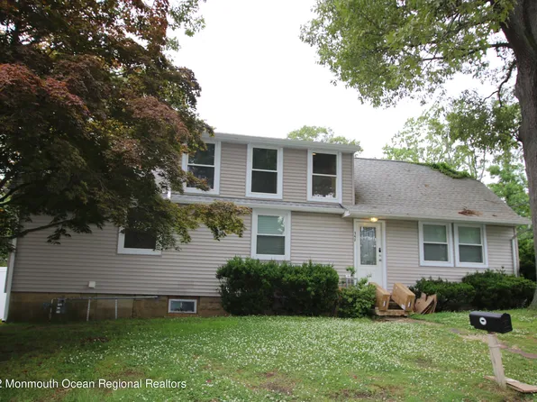 142 Delaware Ave, Oakhurst, NJ 07755