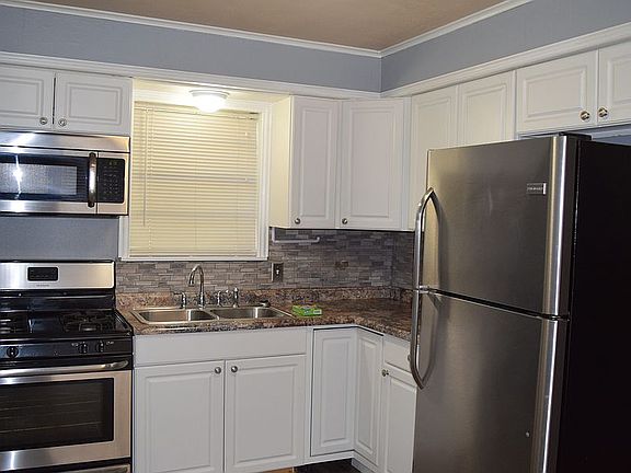 4th image of 301 Kuykendall St