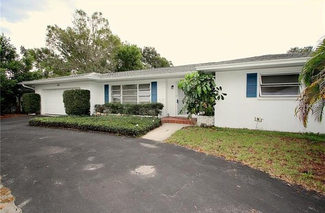 1st image of 1641 Pinewood Dr