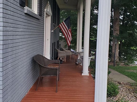 4th image of 336 Oaklawn Cir
