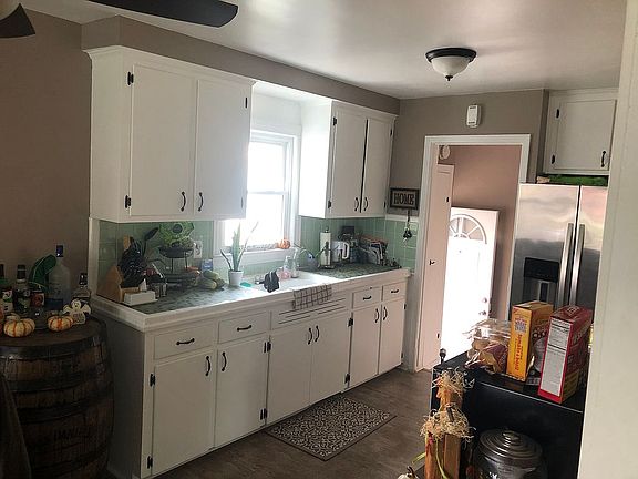 5th image of 13443 Pullman St