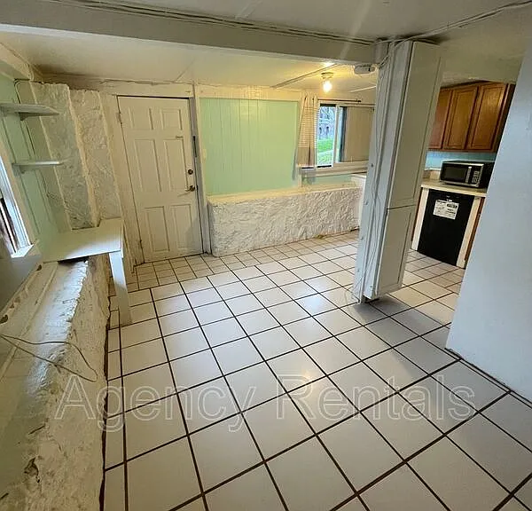 4342 Sierra Dr #BASEMENT STUDIO — Photo 5
