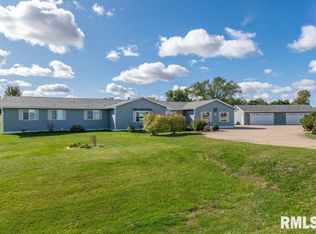 14115 290th St, Donahue, IA 52746