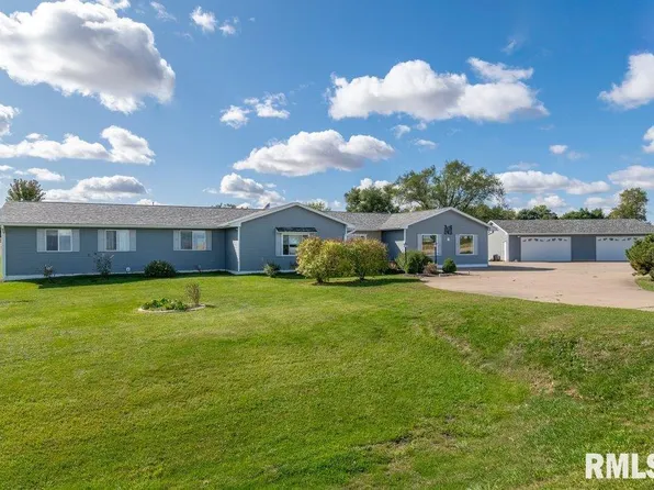 14115 290th St, Donahue, IA 52746