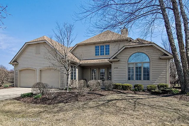 2561 Sutton Ln photo 1