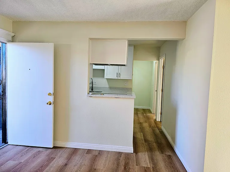 12511 Sunswept Ave #4 — Photo 7