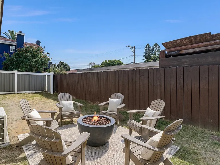 930 Florida St — Photo 18