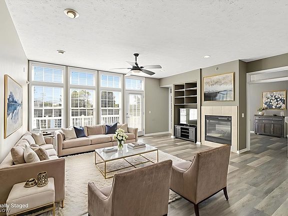 3rd image of 143 Blossom Ln #6