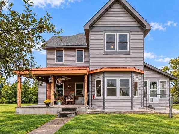 705 E 6th St, Trenton, MO 64683
