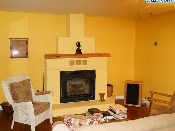 5th image of 608 E 12th St