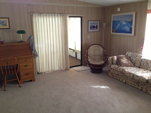 3rd image of 4682 Yacht Ave