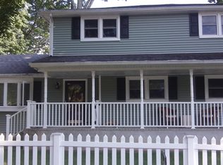 6 Locust Pl, Wayne, NJ 07470