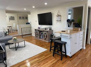53 Roosevelt Pl, Island Park, NY 11558