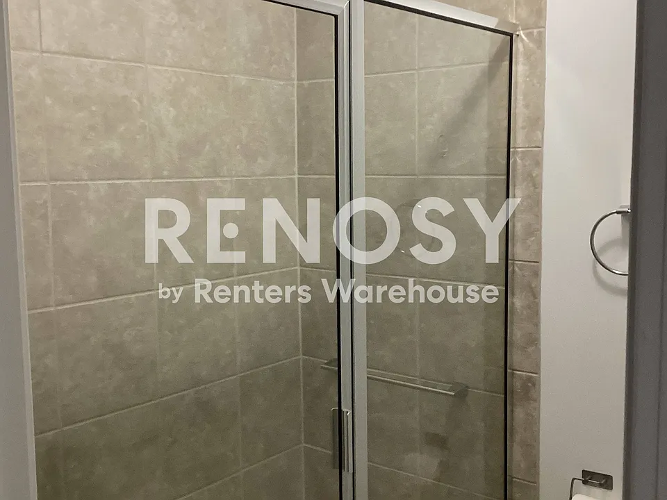 2422 Tenor Ln