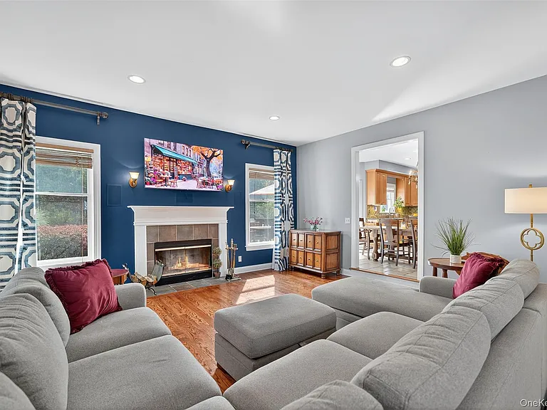 11 Dorian Way — Photo 13