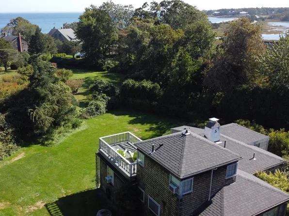 4 & 5 Penikese Ln, South Dartmouth, MA 02748