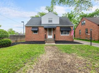 1507 Winchester Rd, Lyndhurst, OH 44124