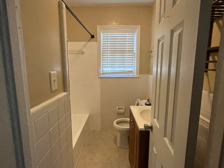 111 Columbia Dr #1 — Photo 9