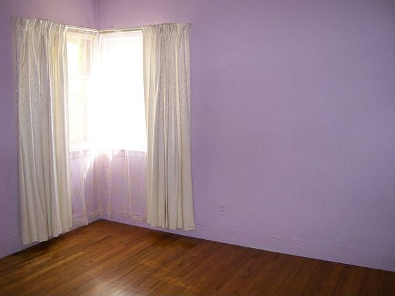 bedroom- hardwood floors