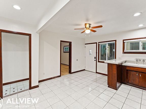 5th image of 136 13th St #B