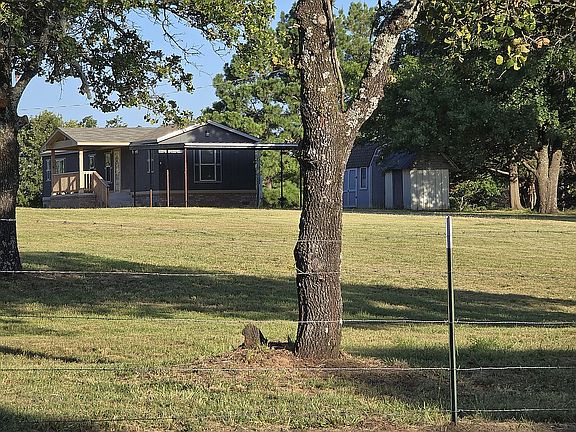 3rd image of 18921 Twilight Rd