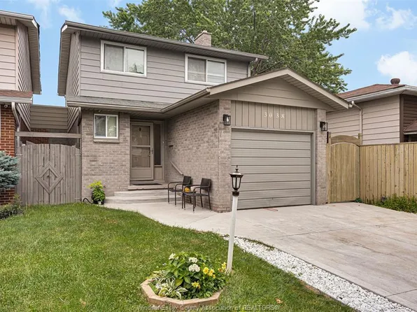 3038 Brimley Dr, Windsor, ON N8R 1M2