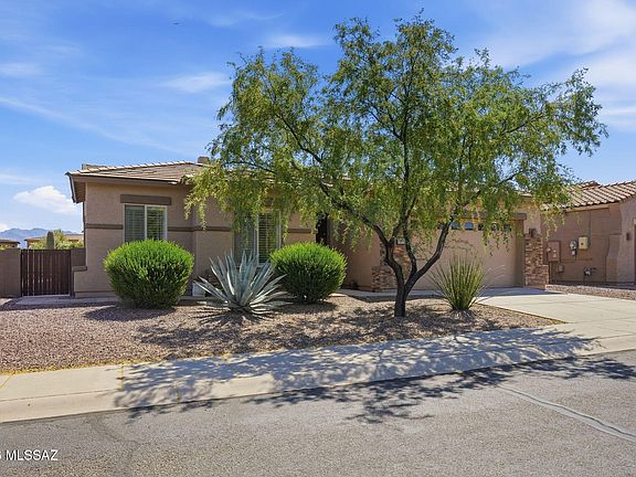 3rd image of 8640 N Moonfire Dr
