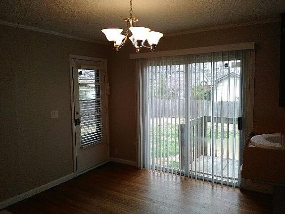 4th image of 408 S 75th East Ave