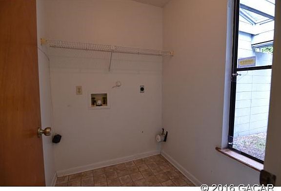 4th image of 3047 NW 28th Cir