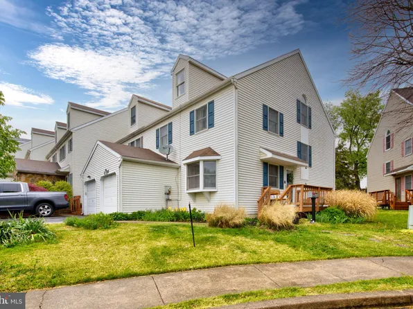 196 W 8th St, Red Hill, PA 18076