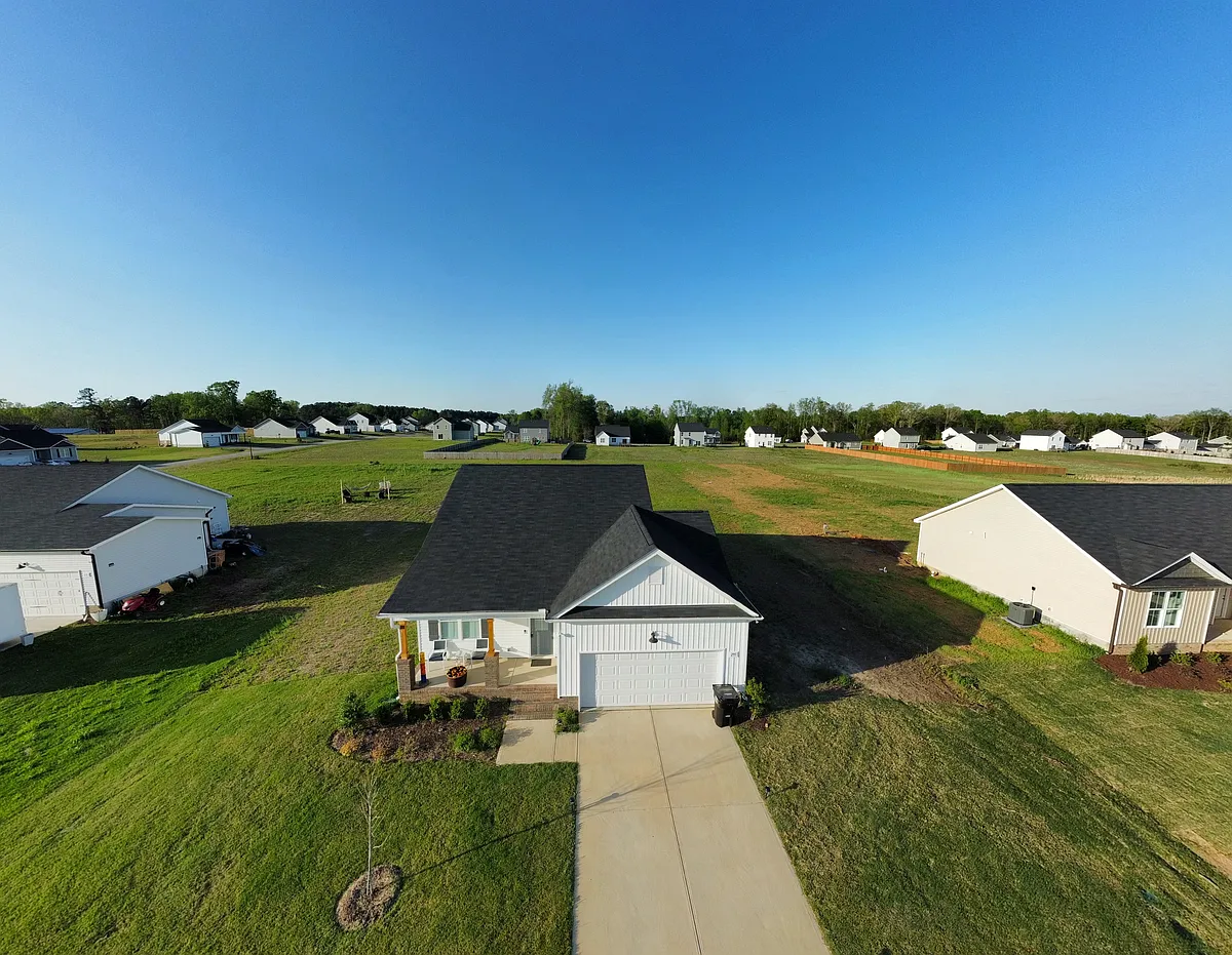 Building Photo - 295 Springtooth Dr