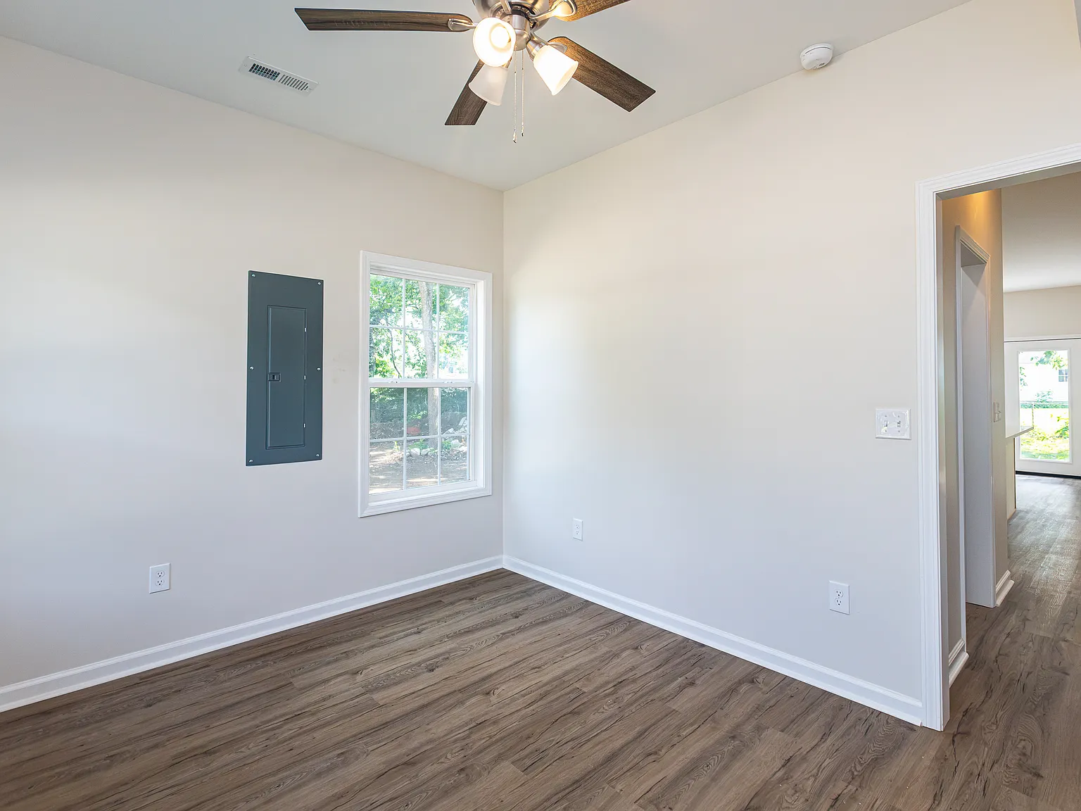 4 bed, 1769 sqft, $2,500 — Photo 3