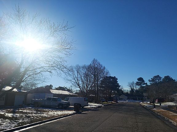 5th image of 3445 Saint Clair Dr