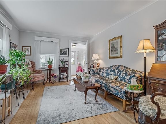 4th image of 25 Millbrook Rd