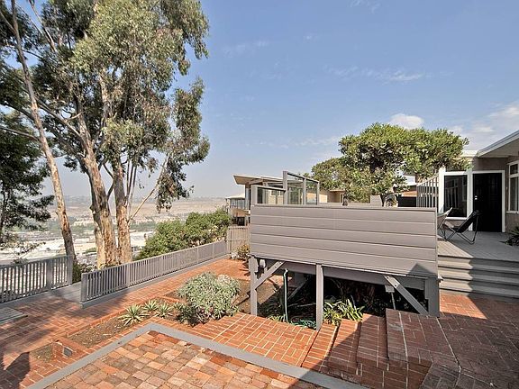 3rd image of 1922 Mission Cliff Dr