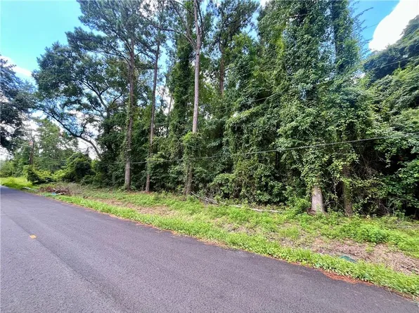 109 Midway Cir, Brunswick, GA 31523
