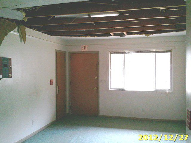 2nd image of 4725 Josephine St